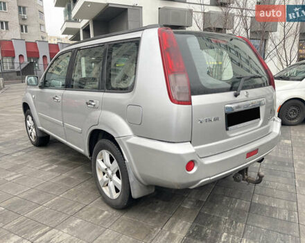 Серый Ниссан ИксТрейл, объемом двигателя 2.2 л и пробегом 299 тыс. км за 3800 $, фото 6 на Automoto.ua