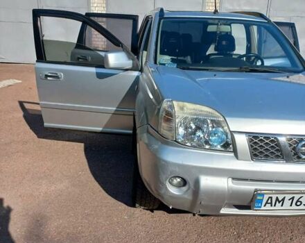 Серый Ниссан ИксТрейл, объемом двигателя 2.18 л и пробегом 300 тыс. км за 5500 $, фото 8 на Automoto.ua