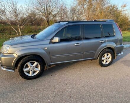 Серый Ниссан ИксТрейл, объемом двигателя 2.2 л и пробегом 337 тыс. км за 4700 $, фото 1 на Automoto.ua