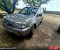 Сірий Ніссан ІксТрейл, об'ємом двигуна 2.2 л та пробігом 300 тис. км за 4500 $, фото 1 на Automoto.ua