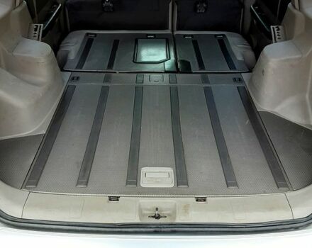 Серый Ниссан ИксТрейл, объемом двигателя 2 л и пробегом 210 тыс. км за 4500 $, фото 5 на Automoto.ua