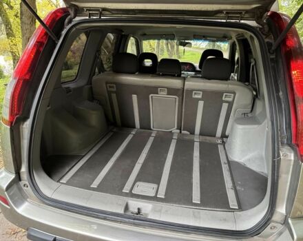 Серый Ниссан ИксТрейл, объемом двигателя 2.2 л и пробегом 240 тыс. км за 3100 $, фото 17 на Automoto.ua