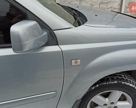 Сірий Ніссан ІксТрейл, об'ємом двигуна 2 л та пробігом 290 тис. км за 6000 $, фото 13 на Automoto.ua