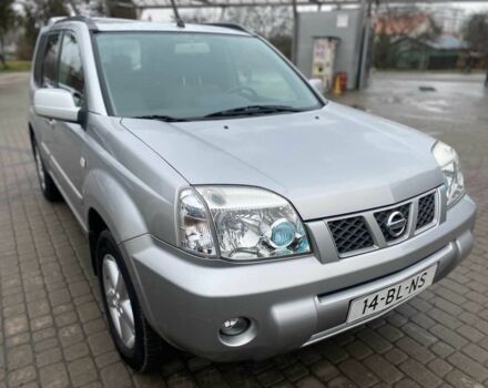 Серый Ниссан ИксТрейл, объемом двигателя 2.2 л и пробегом 272 тыс. км за 4500 $, фото 1 на Automoto.ua