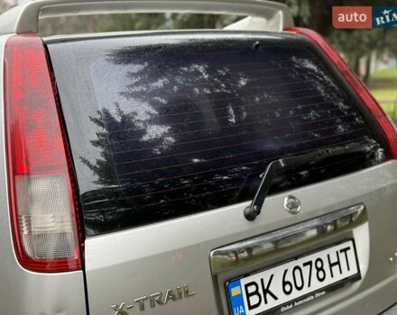Серый Ниссан ИксТрейл, объемом двигателя 2.18 л и пробегом 280 тыс. км за 5850 $, фото 25 на Automoto.ua