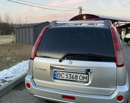 Серый Ниссан ИксТрейл, объемом двигателя 2.49 л и пробегом 261 тыс. км за 5700 $, фото 6 на Automoto.ua
