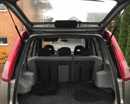 Серый Ниссан ИксТрейл, объемом двигателя 2.2 л и пробегом 188 тыс. км за 3850 $, фото 21 на Automoto.ua