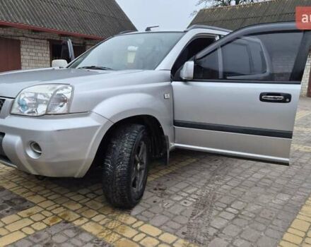 Серый Ниссан ИксТрейл, объемом двигателя 2.2 л и пробегом 490 тыс. км за 6000 $, фото 25 на Automoto.ua