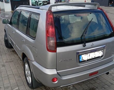 Серый Ниссан ИксТрейл, объемом двигателя 0 л и пробегом 300 тыс. км за 3250 $, фото 5 на Automoto.ua