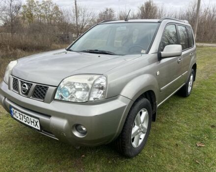 Серый Ниссан ИксТрейл, объемом двигателя 2.2 л и пробегом 261 тыс. км за 4400 $, фото 3 на Automoto.ua