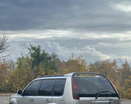 Серый Ниссан ИксТрейл, объемом двигателя 2.2 л и пробегом 250 тыс. км за 3500 $, фото 3 на Automoto.ua