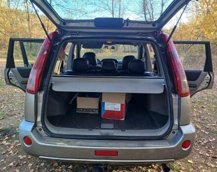 Сірий Ніссан ІксТрейл, об'ємом двигуна 2.2 л та пробігом 313 тис. км за 4500 $, фото 12 на Automoto.ua