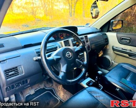 Серый Ниссан ИксТрейл, объемом двигателя 2.2 л и пробегом 238 тыс. км за 4250 $, фото 8 на Automoto.ua