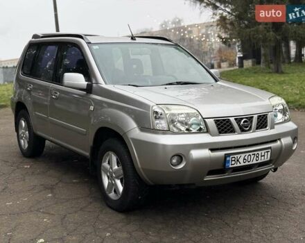 Серый Ниссан ИксТрейл, объемом двигателя 2.18 л и пробегом 280 тыс. км за 5850 $, фото 12 на Automoto.ua