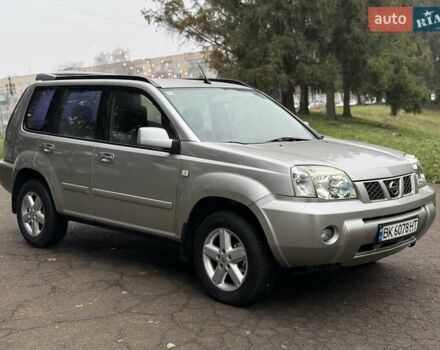 Серый Ниссан ИксТрейл, объемом двигателя 2.18 л и пробегом 280 тыс. км за 5850 $, фото 15 на Automoto.ua