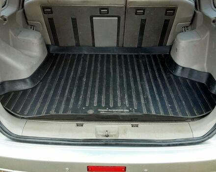 Серый Ниссан ИксТрейл, объемом двигателя 2 л и пробегом 210 тыс. км за 4500 $, фото 7 на Automoto.ua