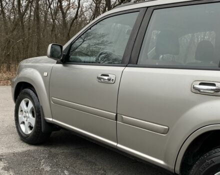 Серый Ниссан ИксТрейл, объемом двигателя 2.2 л и пробегом 290 тыс. км за 3750 $, фото 8 на Automoto.ua