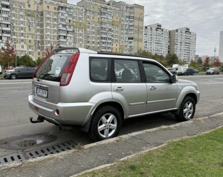 Серый Ниссан ИксТрейл, объемом двигателя 2.2 л и пробегом 313 тыс. км за 4400 $, фото 3 на Automoto.ua