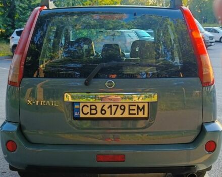 Серый Ниссан ИксТрейл, объемом двигателя 2 л и пробегом 312 тыс. км за 7200 $, фото 5 на Automoto.ua