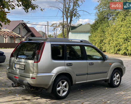 Сірий Ніссан ІксТрейл, об'ємом двигуна 2.2 л та пробігом 300 тис. км за 3350 $, фото 7 на Automoto.ua