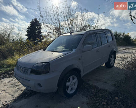 Серый Ниссан ИксТрейл, объемом двигателя 2.18 л и пробегом 320 тыс. км за 4900 $, фото 3 на Automoto.ua