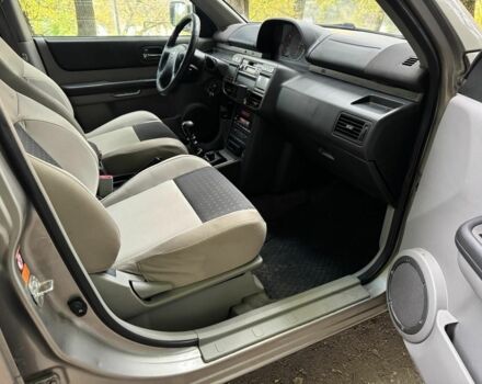 Серый Ниссан ИксТрейл, объемом двигателя 2.2 л и пробегом 240 тыс. км за 3100 $, фото 14 на Automoto.ua