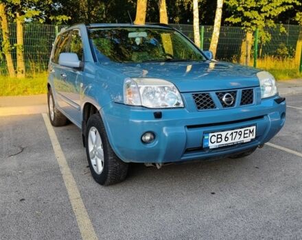 Серый Ниссан ИксТрейл, объемом двигателя 2 л и пробегом 312 тыс. км за 7200 $, фото 3 на Automoto.ua