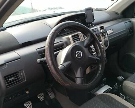 Серый Ниссан ИксТрейл, объемом двигателя 2.2 л и пробегом 350 тыс. км за 3400 $, фото 12 на Automoto.ua