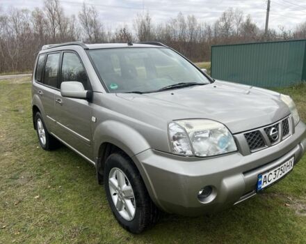 Серый Ниссан ИксТрейл, объемом двигателя 2.2 л и пробегом 261 тыс. км за 4400 $, фото 6 на Automoto.ua