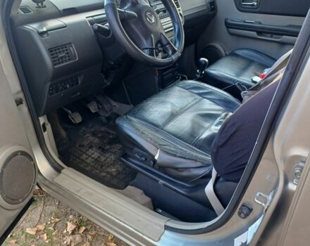 Сірий Ніссан ІксТрейл, об'ємом двигуна 2.2 л та пробігом 313 тис. км за 4500 $, фото 8 на Automoto.ua