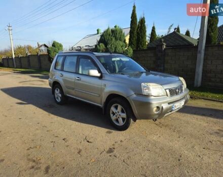 Серый Ниссан ИксТрейл, объемом двигателя 2.2 л и пробегом 230 тыс. км за 3650 $, фото 3 на Automoto.ua