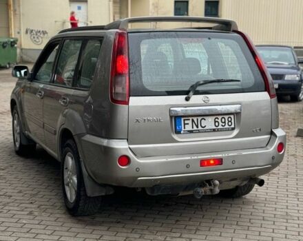 Серый Ниссан ИксТрейл, объемом двигателя 2.2 л и пробегом 191 тыс. км за 4600 $, фото 7 на Automoto.ua
