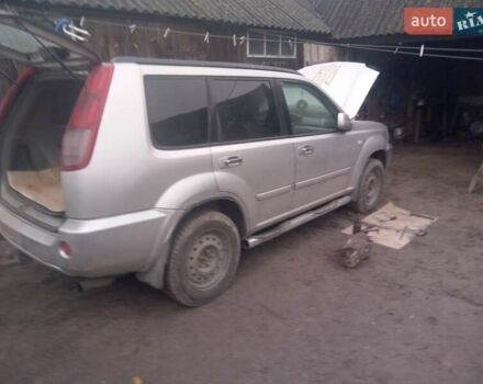 Сірий Ніссан ІксТрейл, об'ємом двигуна 2.2 л та пробігом 300 тис. км за 5000 $, фото 8 на Automoto.ua