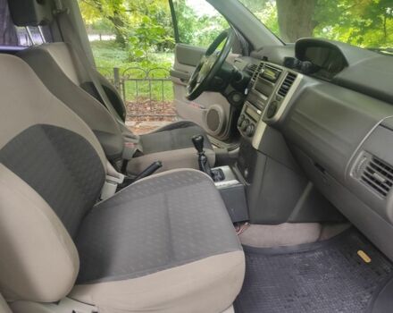 Серый Ниссан ИксТрейл, объемом двигателя 2.2 л и пробегом 300 тыс. км за 4900 $, фото 8 на Automoto.ua