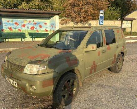 Сірий Ніссан ІксТрейл, об'ємом двигуна 2.2 л та пробігом 258 тис. км за 2800 $, фото 1 на Automoto.ua