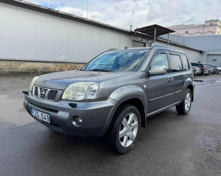 Серый Ниссан ИксТрейл, объемом двигателя 2.2 л и пробегом 292 тыс. км за 3200 $, фото 1 на Automoto.ua