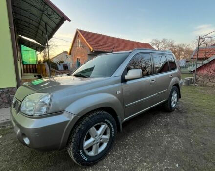 Сірий Ніссан ІксТрейл, об'ємом двигуна 2.2 л та пробігом 239 тис. км за 3900 $, фото 4 на Automoto.ua