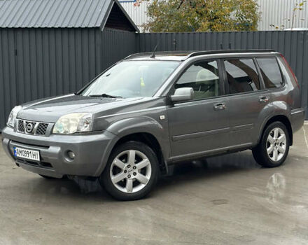 Серый Ниссан ИксТрейл, объемом двигателя 2.18 л и пробегом 308 тыс. км за 5100 $, фото 2 на Automoto.ua