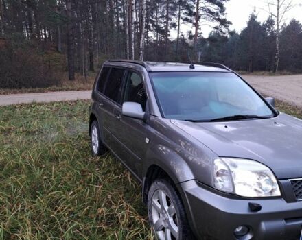 Серый Ниссан ИксТрейл, объемом двигателя 0 л и пробегом 307 тыс. км за 4000 $, фото 2 на Automoto.ua