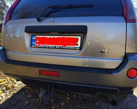 Серый Ниссан ИксТрейл, объемом двигателя 2.2 л и пробегом 286 тыс. км за 6000 $, фото 7 на Automoto.ua