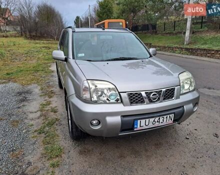 Сірий Ніссан ІксТрейл, об'ємом двигуна 2.2 л та пробігом 350 тис. км за 3750 $, фото 7 на Automoto.ua