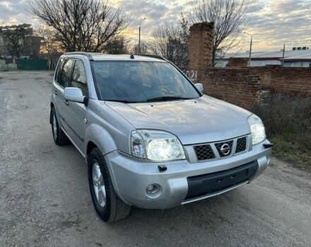 Сірий Ніссан ІксТрейл, об'ємом двигуна 2.2 л та пробігом 318 тис. км за 3300 $, фото 1 на Automoto.ua