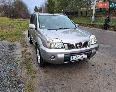 Сірий Ніссан ІксТрейл, об'ємом двигуна 2.2 л та пробігом 350 тис. км за 3750 $, фото 8 на Automoto.ua