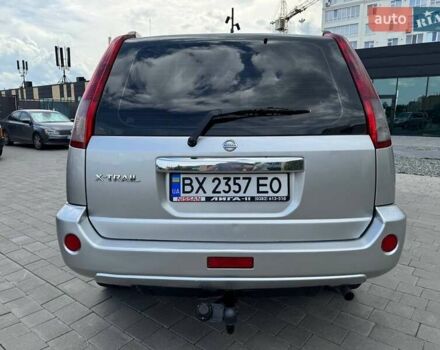 Серый Ниссан ИксТрейл, объемом двигателя 2 л и пробегом 209 тыс. км за 6800 $, фото 6 на Automoto.ua