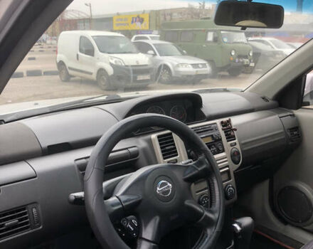 Серый Ниссан ИксТрейл, объемом двигателя 2 л и пробегом 192 тыс. км за 6600 $, фото 9 на Automoto.ua