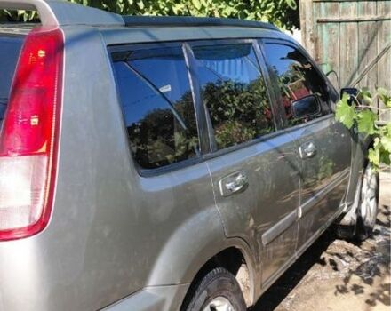 Серый Ниссан ИксТрейл, объемом двигателя 2.2 л и пробегом 380 тыс. км за 3500 $, фото 3 на Automoto.ua