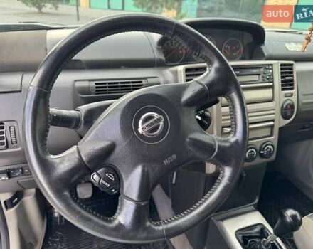 Серый Ниссан ИксТрейл, объемом двигателя 2 л и пробегом 209 тыс. км за 6800 $, фото 21 на Automoto.ua