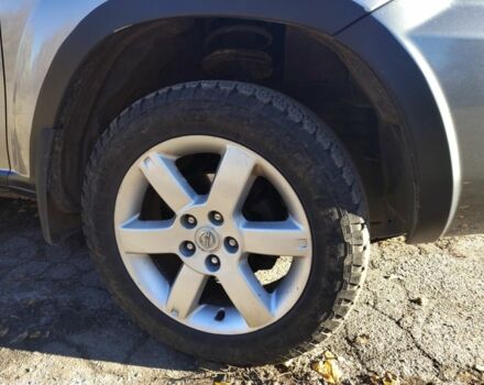 Серый Ниссан ИксТрейл, объемом двигателя 2.2 л и пробегом 286 тыс. км за 6000 $, фото 2 на Automoto.ua