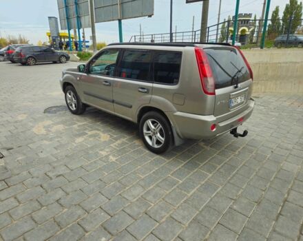 Серый Ниссан ИксТрейл, объемом двигателя 2.2 л и пробегом 320 тыс. км за 3550 $, фото 3 на Automoto.ua