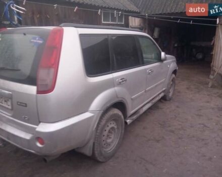 Сірий Ніссан ІксТрейл, об'ємом двигуна 2.2 л та пробігом 300 тис. км за 5000 $, фото 5 на Automoto.ua